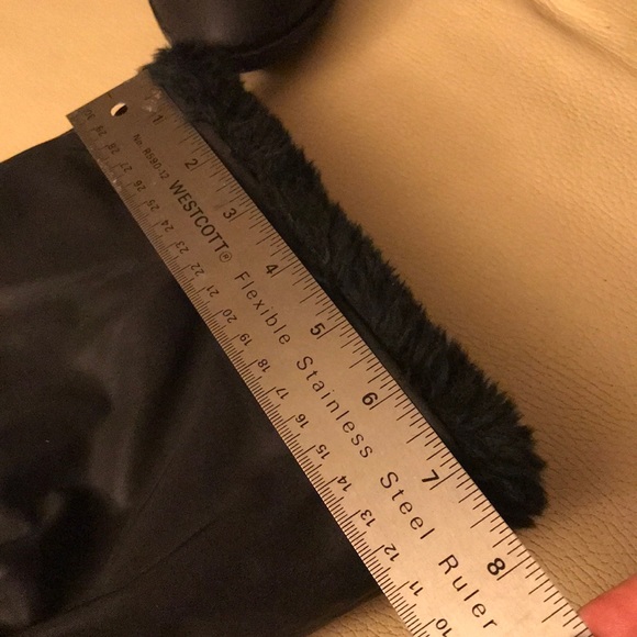 Black winter boots - Picture 3 of 6